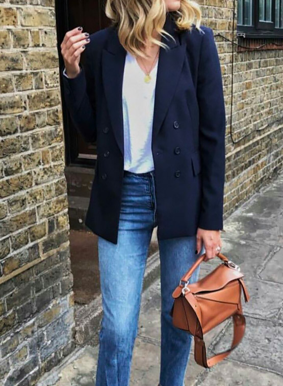 Blazer blu classico.