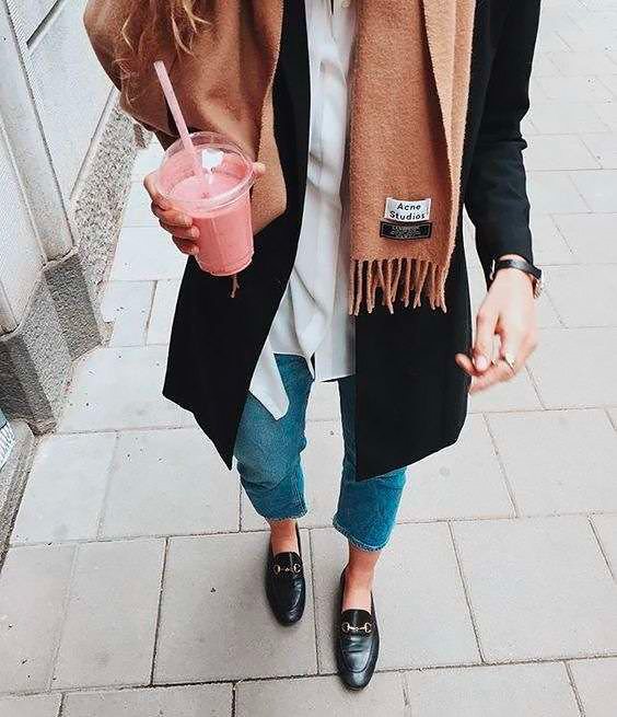 Outfit mocassini.