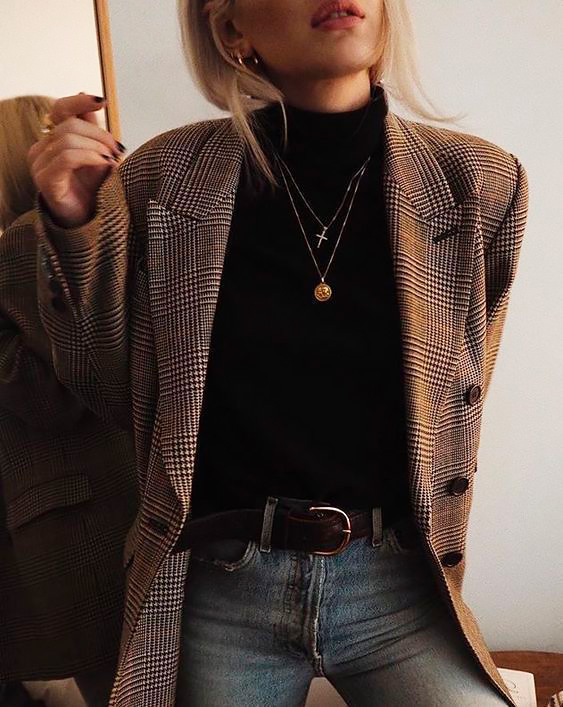 Capi di vestiario iconici e intramontabili: il maglione a collo alto dolcevita.