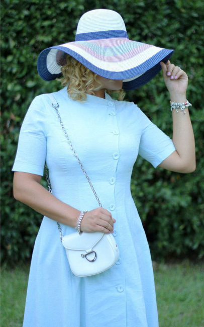 Recap Instagram 3: outfit abito azzurro.