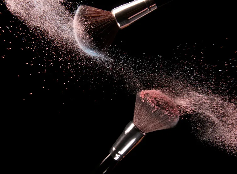 Guida ai prodotti make-up a pH reagente: come funzionano e quali provare.