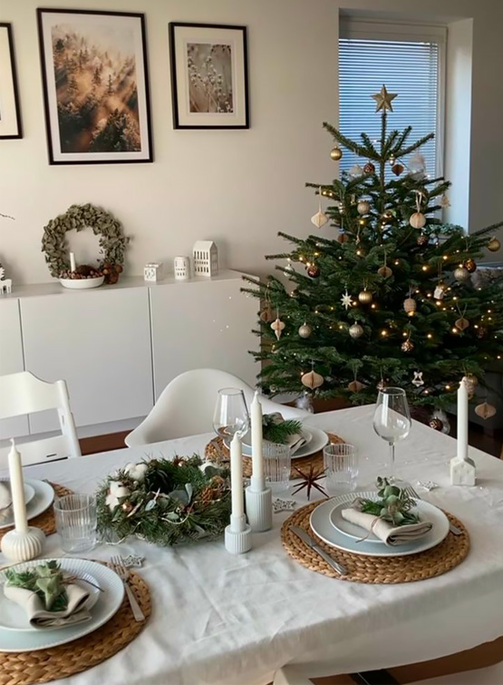 Apparecchiatura Natale stile minimal.