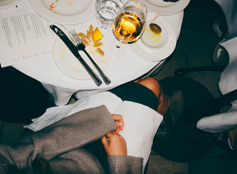 Come comportarsi al ristorante: consigli, galateo ed errori da evitare.