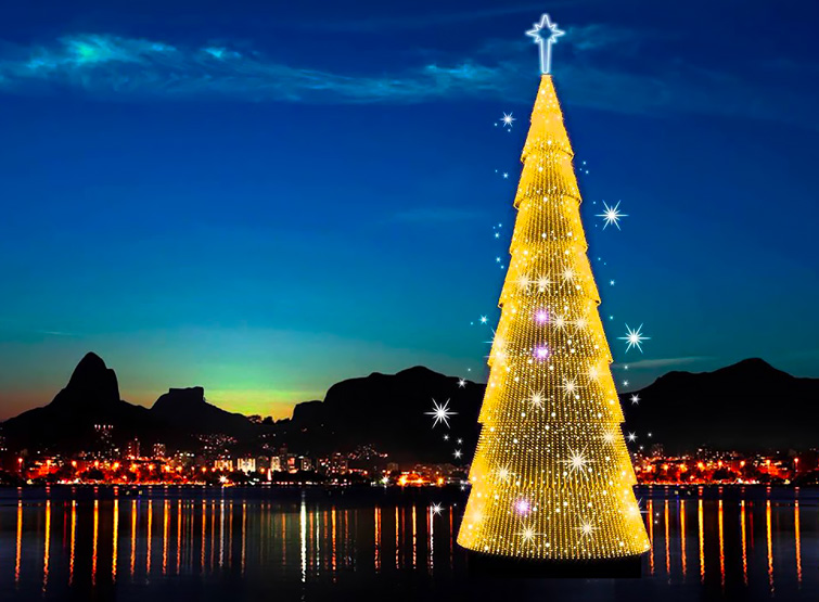 Albero di Natale galleggiante sulla Lagoa Rodrigo de Freitas a Rio de Janeiro in Brasile.