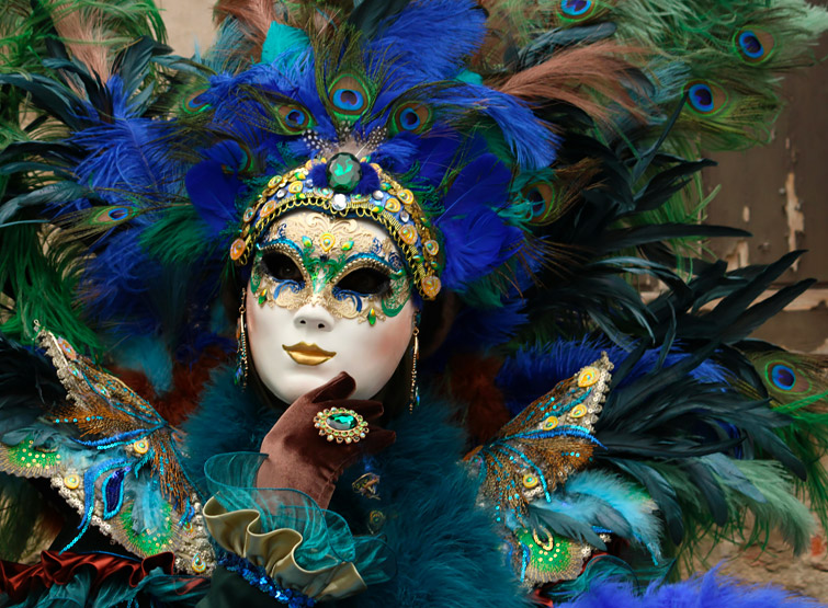 Carnevale di Venezia: maschere iconiche, usanze e tradizioni.