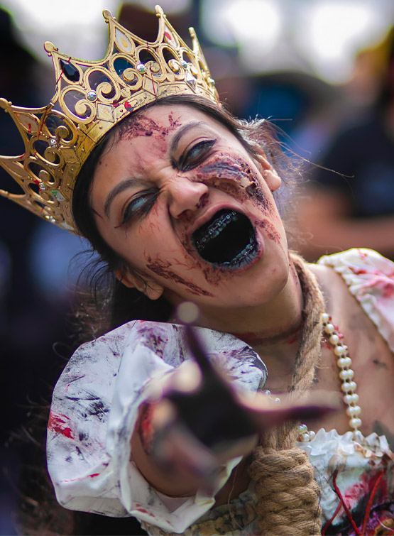 Zombie e vampiri: il fascino dell’horror per travestirsi.