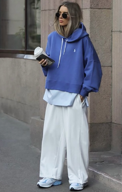 Sweatshirt comfy outfit.