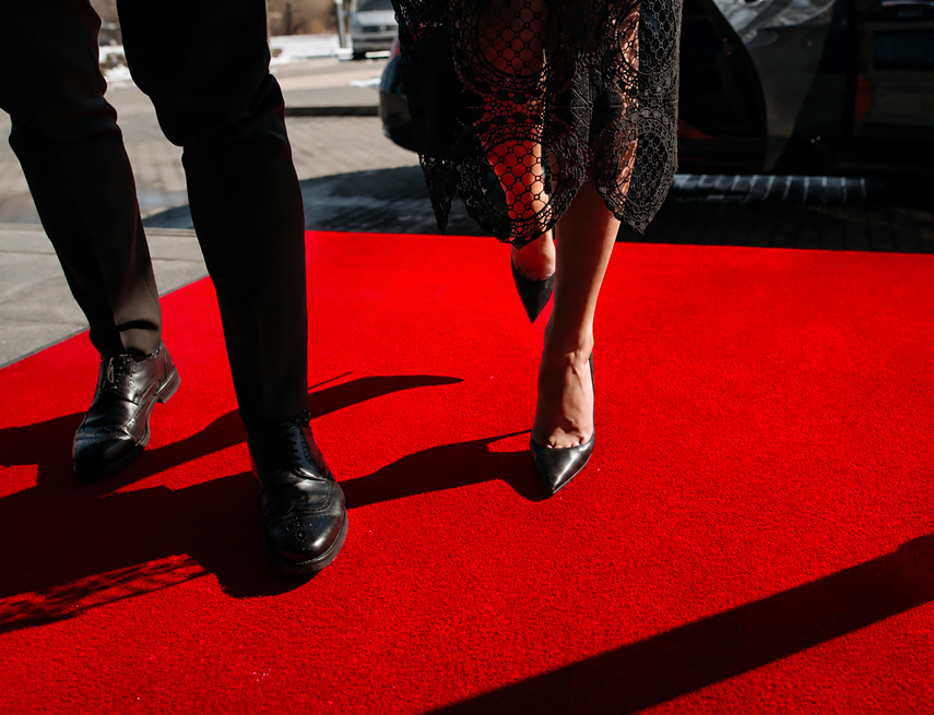 Come vestirsi per una serata da red carpet o una prima televisiva.