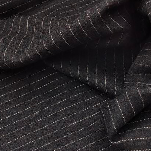 Gessato: eleganza con spirito ribelle.