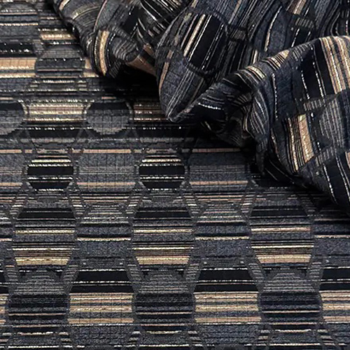 Jacquard: l’arte tessile che non chiede permesso.