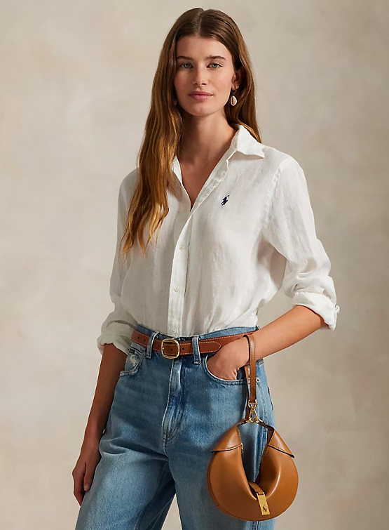 Come indossare una camicia bianca in lino: la base elegante dell’abbigliamento estivo.