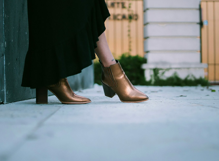3 idee di look per abbinare gli stivaletti donna con stile.