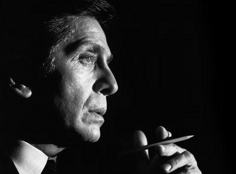 In memoria dello stilista Valentino Garavani e l'eredità di un sogno couture.